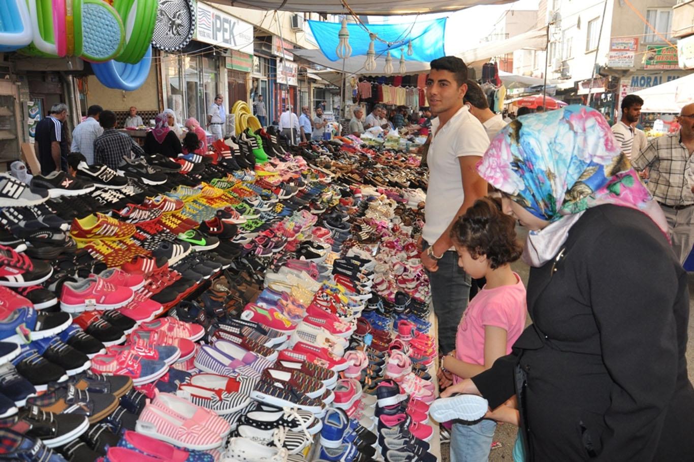 Batman'daki pazarlarda Ramazan Bayramı telaşı